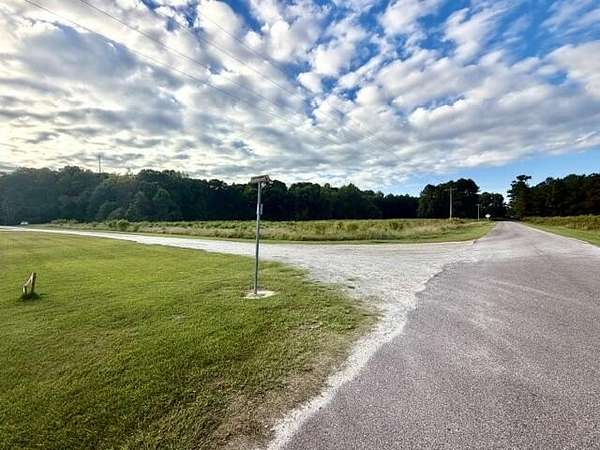1 Acre of Residential Land for Sale in St. George, South Carolina