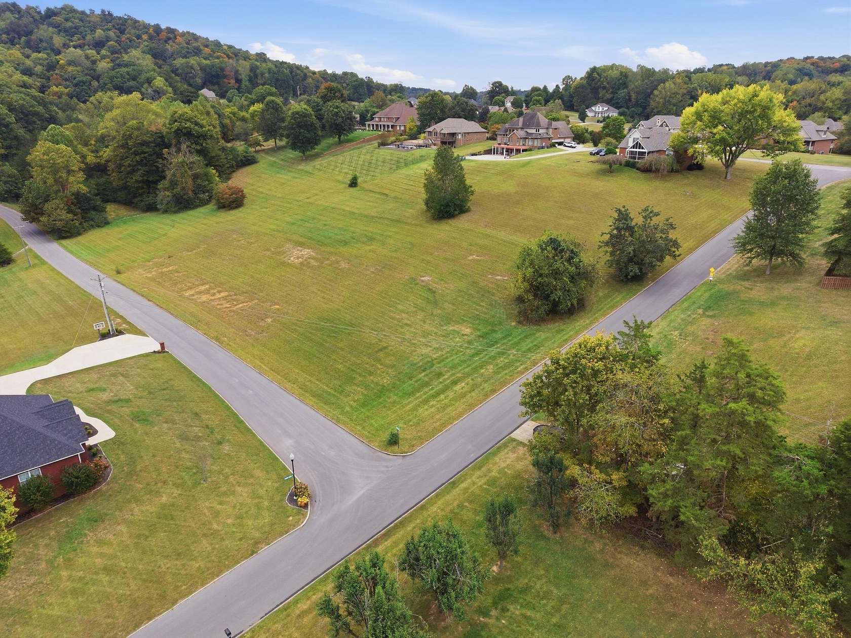 1 Acre of Residential Land for Sale in Somerset, Kentucky