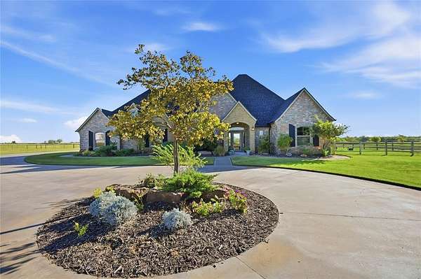 6.82 Acres of Land with Home for Sale in Yukon, Oklahoma