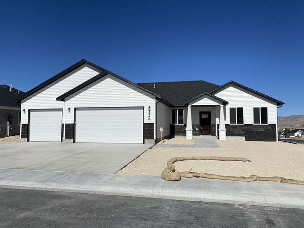2.64 Acres of Land with Home for Sale in Spring Creek, Nevada