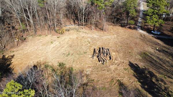 1.84 Acres of Residential Land for Sale in Olive Branch, Mississippi