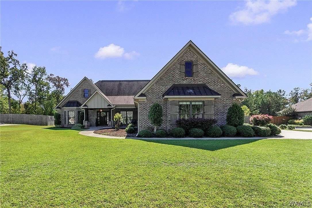 2.8 Acres of Land with Home for Sale in Tuscaloosa, Alabama