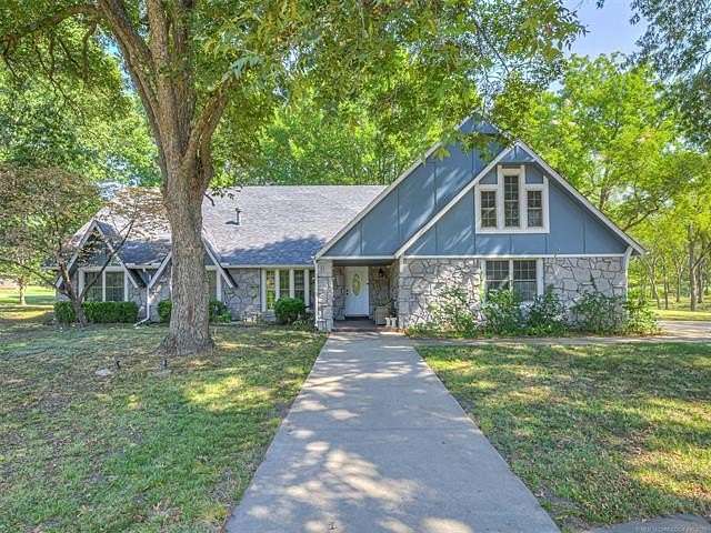 4.7 Acres of Land with Home for Sale in Claremore, Oklahoma
