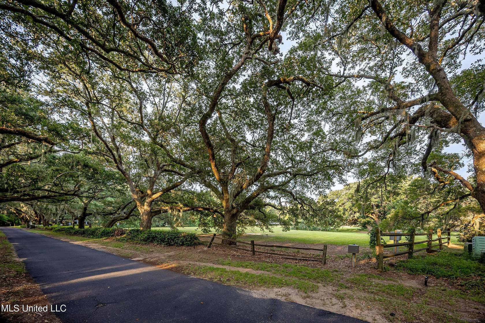 1 Acre of Residential Land for Sale in Ocean Springs, Mississippi