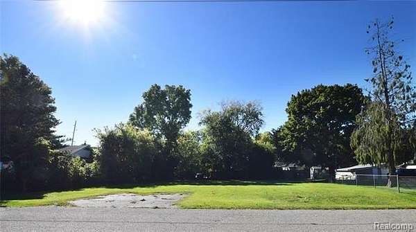 0.21 Acres of Residential Land for Sale in Flint, Michigan