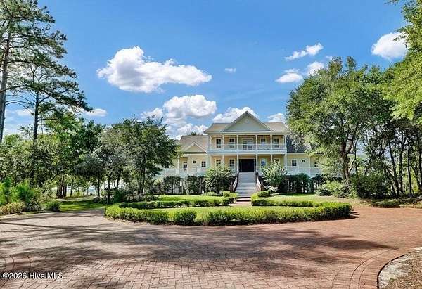 7.84 Acres of Land with Home for Sale in Wilmington, North Carolina