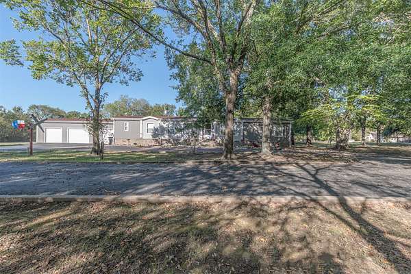 2.29 Acres of Land with Home for Sale in Alba, Texas