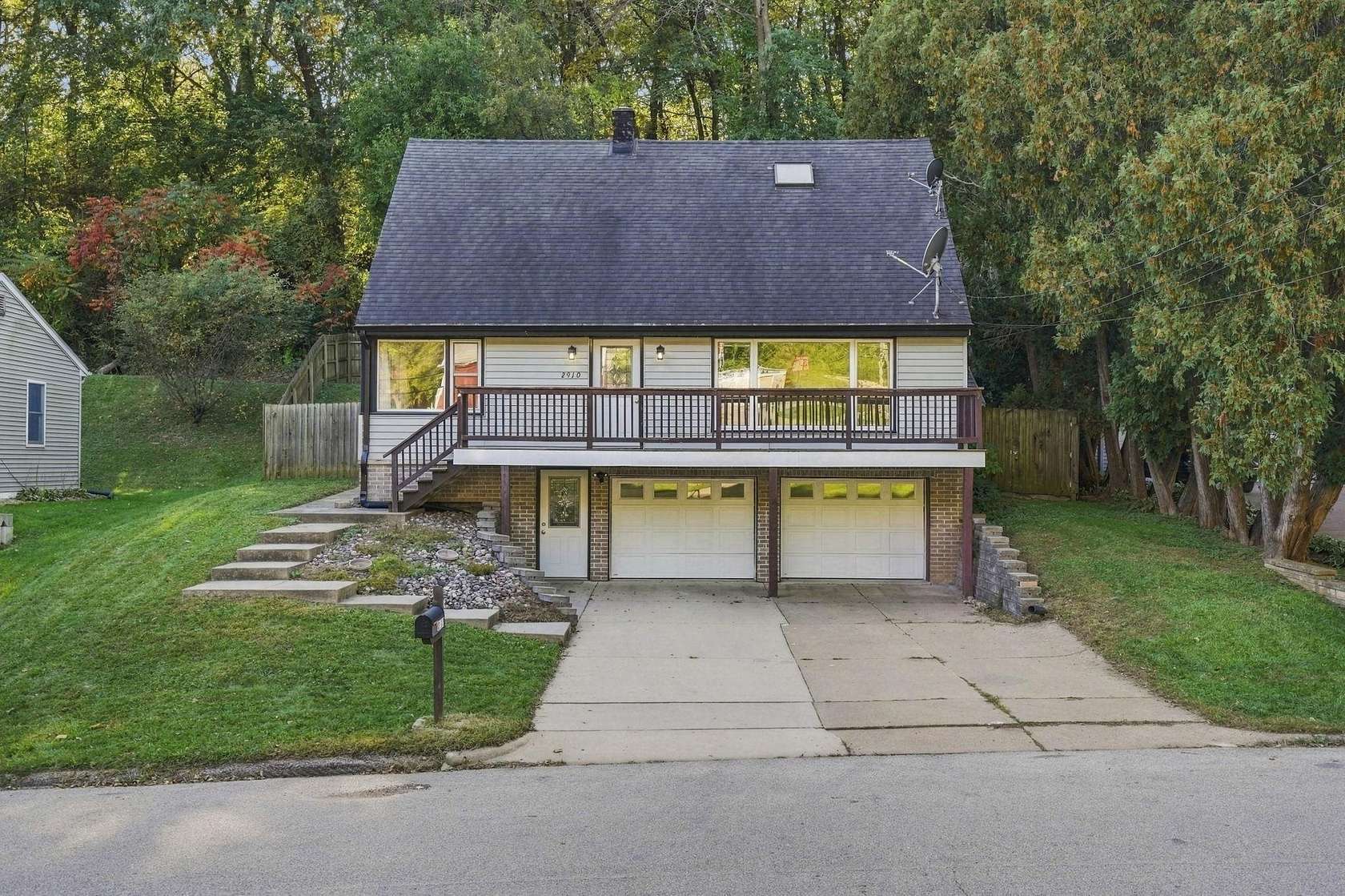 3.7 Acres of Land with Home for Sale in Dubuque, Iowa