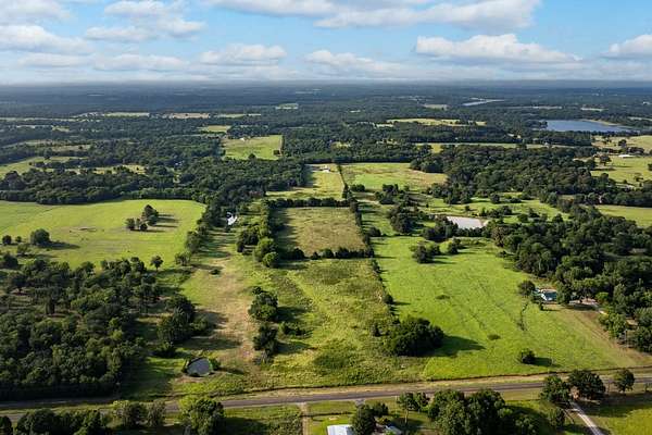96 Acres of Agricultural & Residential Land for Sale in Van, Texas
