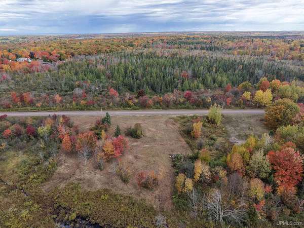 1.86 Acres of Residential Land for Sale in Hancock, Michigan