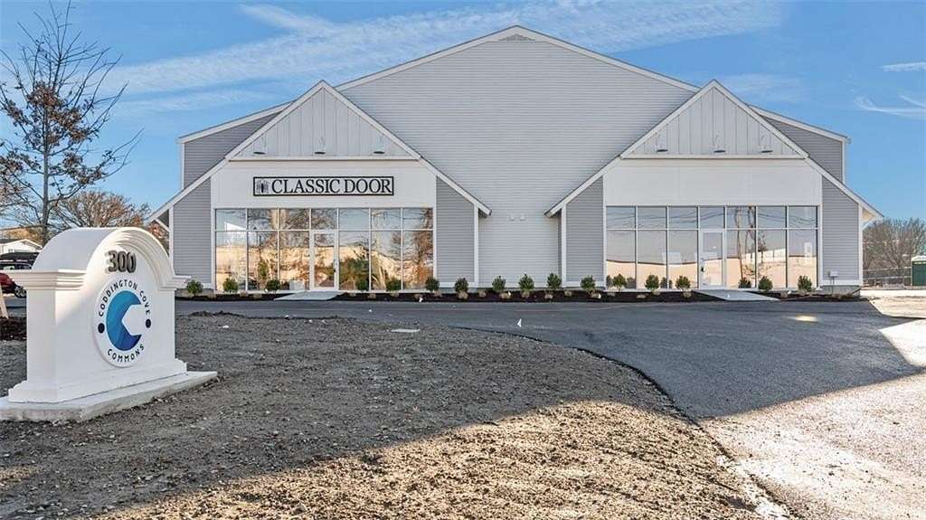 3.86 Acres of Improved Commercial Land for Sale in Middletown, Rhode Island