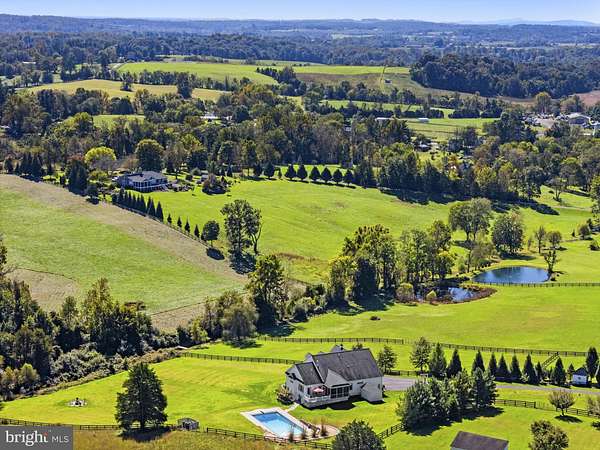 2.58 Acres of Land with Home for Sale in Warrenton, Virginia
