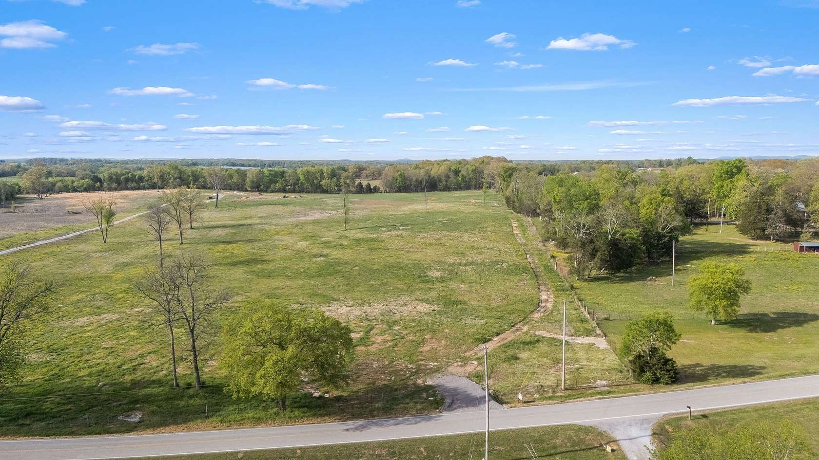 10.6 Acres of Land for Sale in Shelbyville, Tennessee