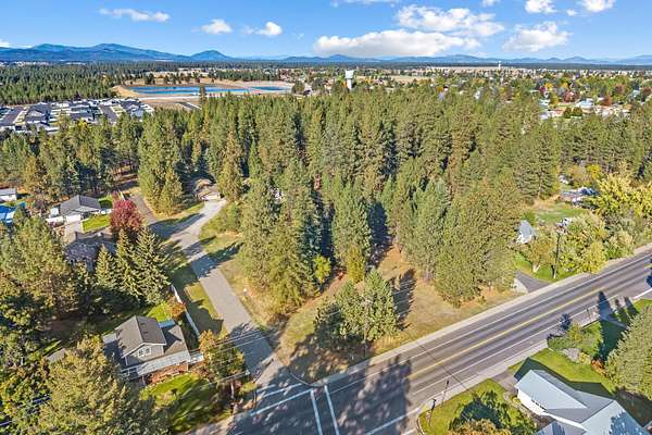 1 Acre of Residential Land for Sale in Deer Park, Washington