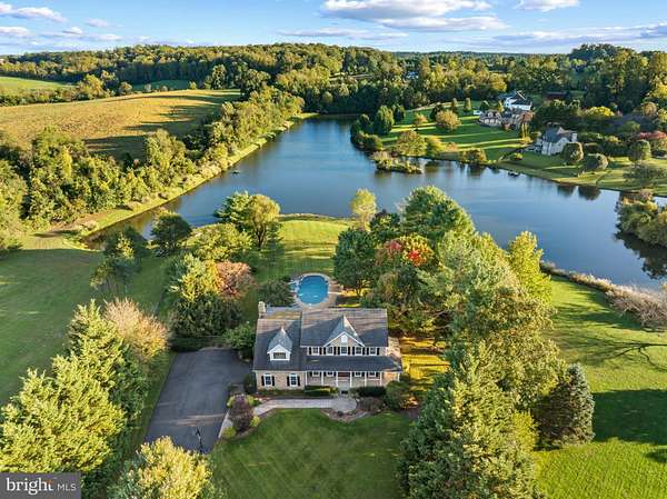 2.49 Acres of Land with Home for Sale in Warrenton, Virginia