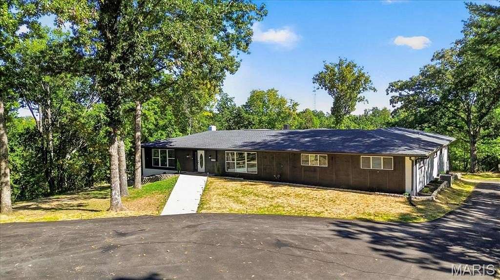 2.59 Acres of Land with Home for Sale in Imperial, Missouri