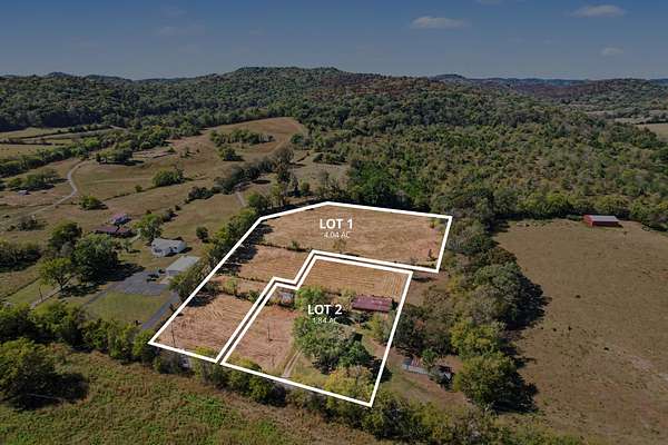 1.84 Acres of Land with Home for Sale in Watertown, Tennessee