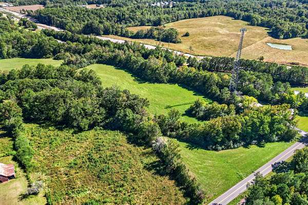 21.5 Acres of Land for Sale in Baxter, Tennessee