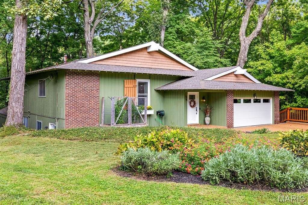 1.6 Acres of Land with Home for Sale in Chesterfield, Missouri