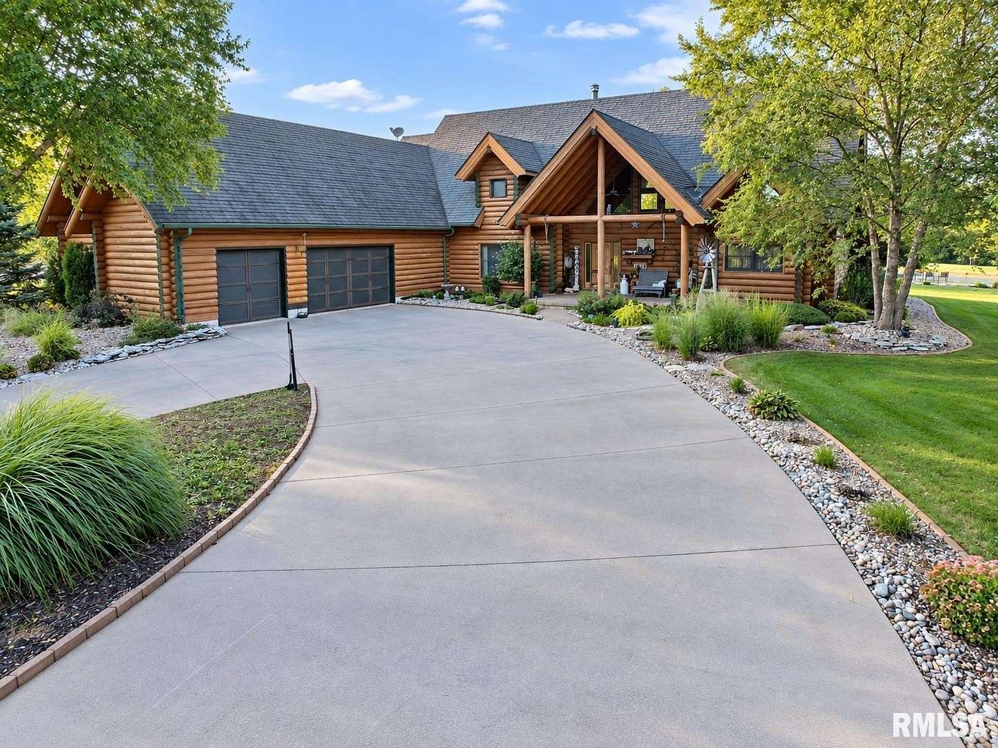 5 Acres of Land with Home for Sale in Quincy, Illinois