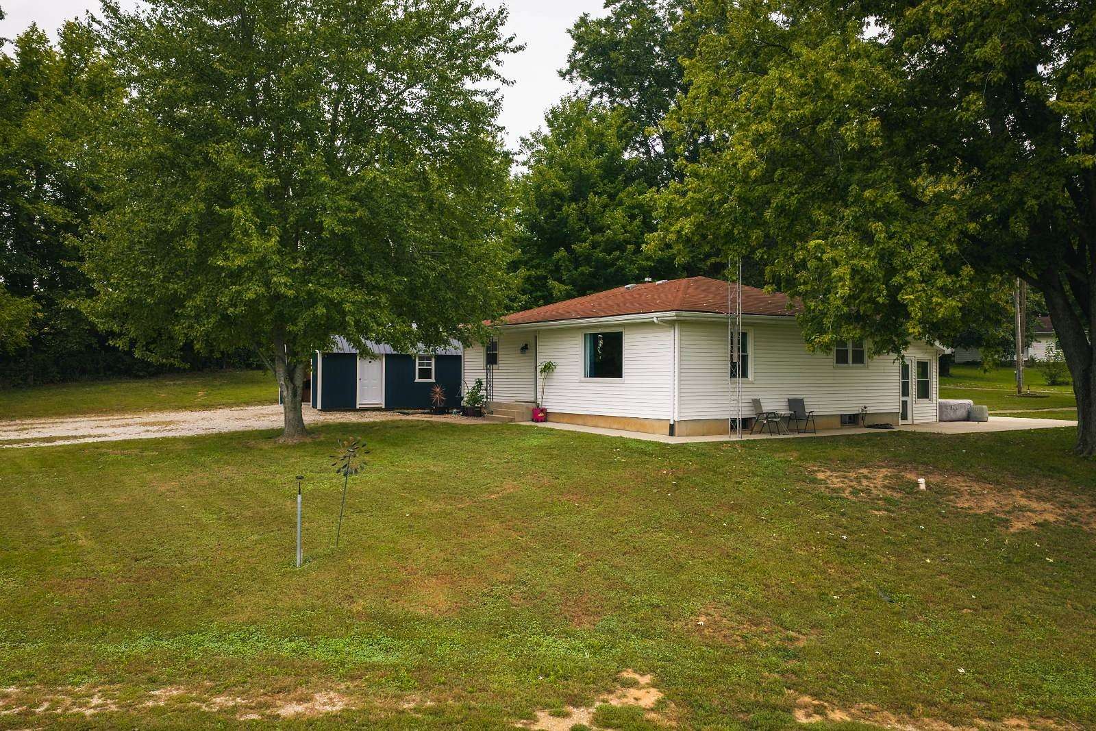 9.29 Acres of Land with Home for Sale in Springfield, Illinois