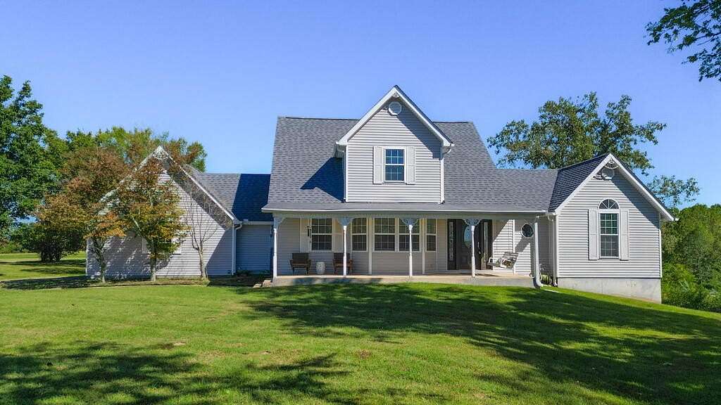 3 Acres of Land with Home for Sale in Paris, Tennessee