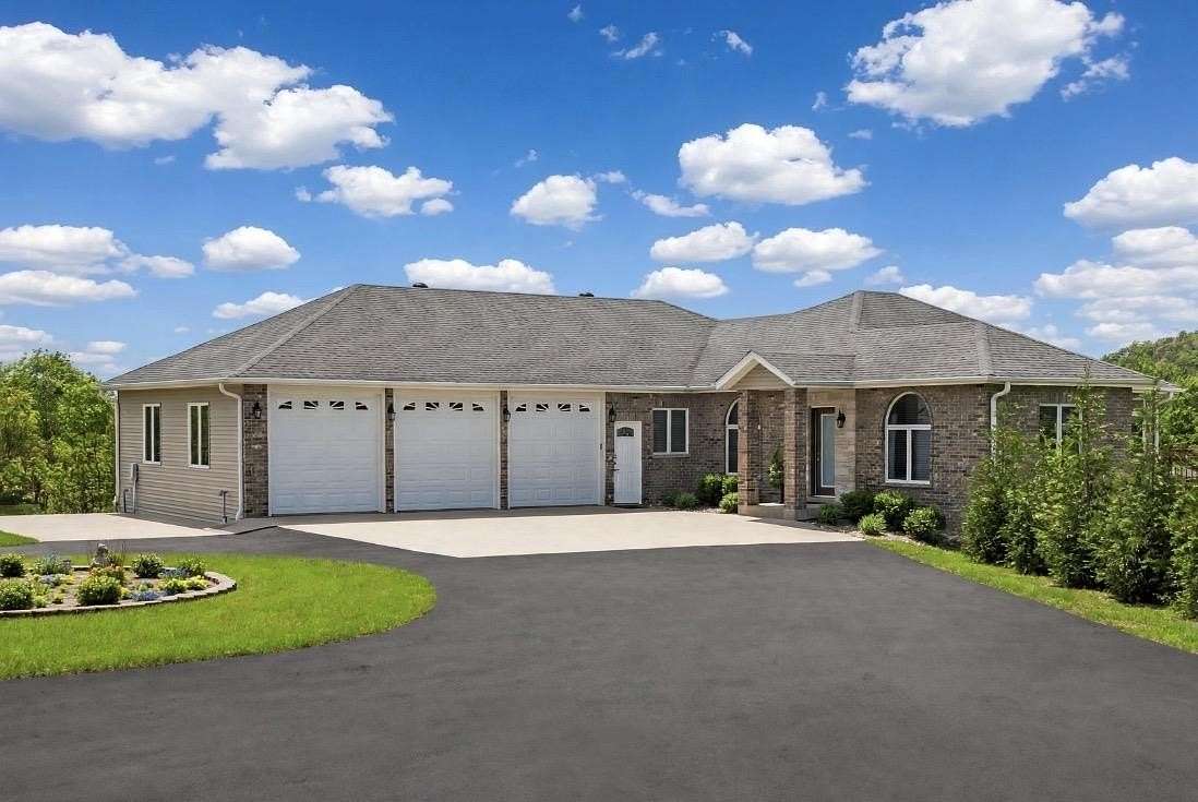 3.67 Acres of Land with Home for Sale in Dubuque, Iowa