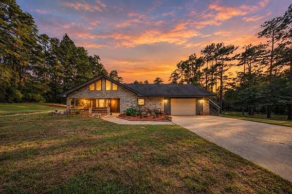 14 Acres of Land with Home for Sale in Jasper, Texas