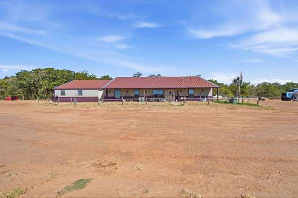 31.5 Acres of Land with Home for Sale in Crowell, Texas