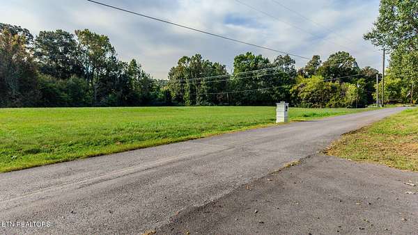 15.7 Acres of Land for Sale in Dandridge, Tennessee