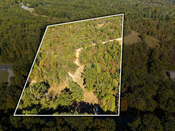 14.7 Acres of Land for Sale in Waverly, Tennessee