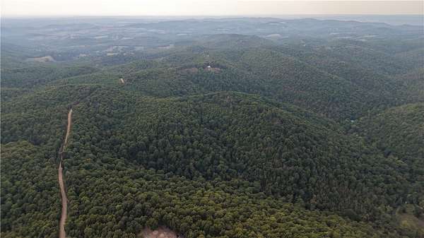 80 Acres of Recreational Land for Sale in Flippin, Arkansas