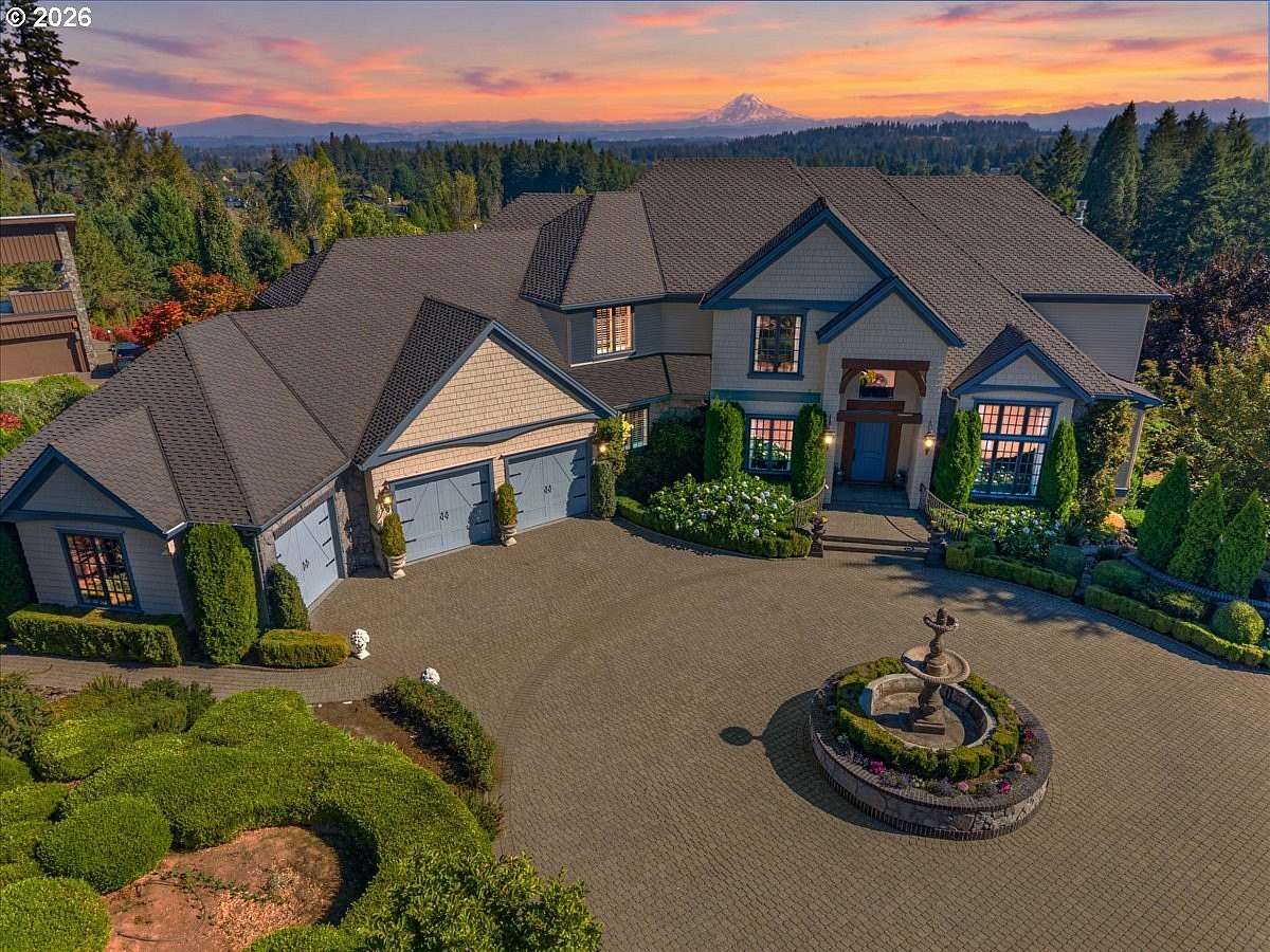 2.38 Acres of Land with Home for Sale in Oregon City, Oregon