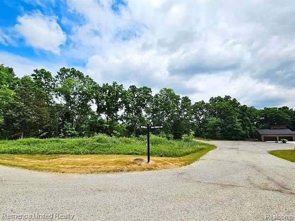 0.52 Acres of Residential Land for Sale in Green Oak Township, Michigan