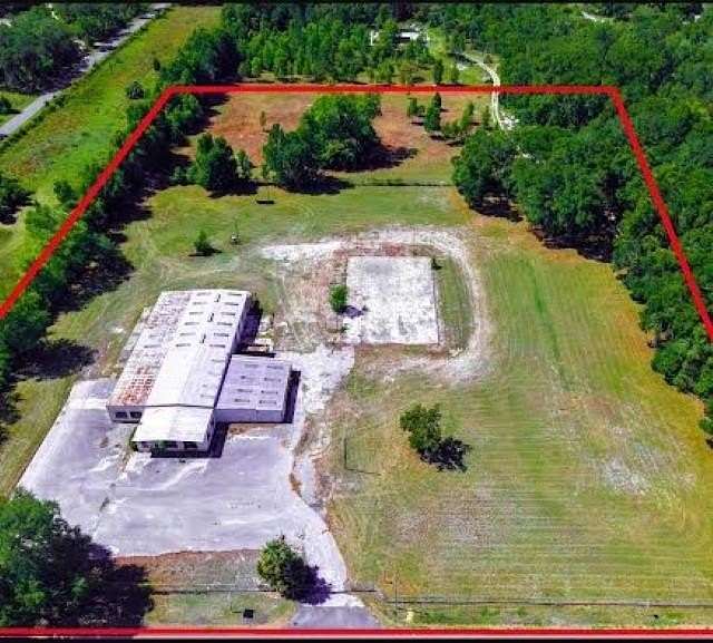 9 Acres of Mixed-Use Land for Sale in Chiefland, Florida