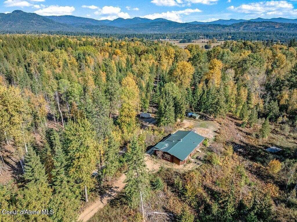 30 Acres of Land with Home for Sale in Sandpoint, Idaho