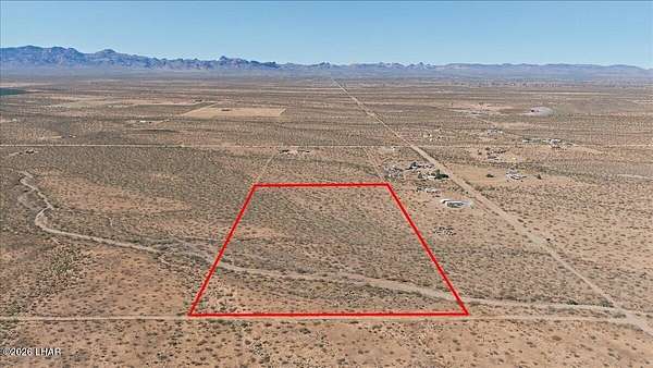 20.3 Acres of Land for Sale in Golden Valley, Arizona