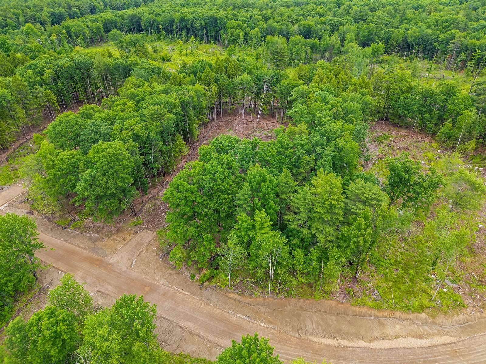 1.53 Acres of Residential Land for Sale in West Gardiner Town, Maine