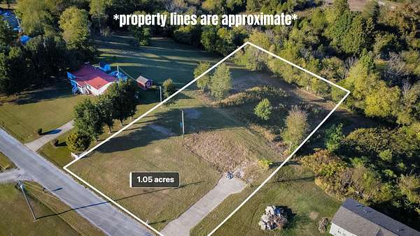 1 Acre of Residential Land for Sale in Brush Creek, Tennessee