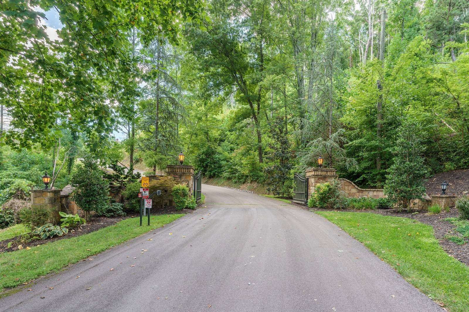 2.75 Acres of Residential Land for Sale in Gatlinburg, Tennessee