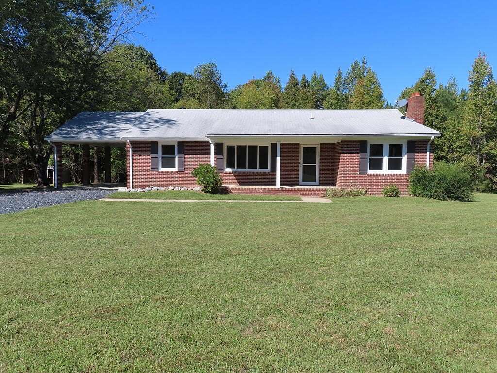 4 Acres of Land with Home for Sale in Crewe, Virginia