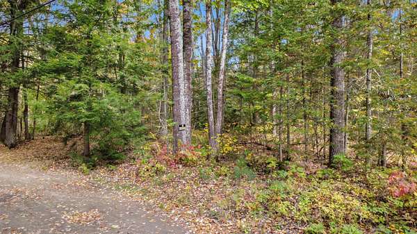 10 Acres of Recreational Land for Sale in Chesterville, Maine