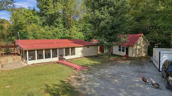 1.7 Acres of Land with Home for Sale in Soddy-Daisy, Tennessee