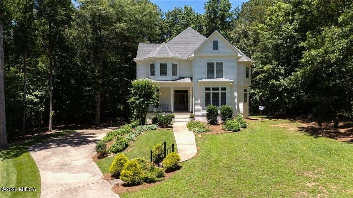 2.33 Acres of Land with Home for Sale in Macon, Georgia