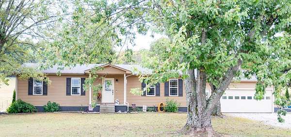 4 Acres of Land with Home for Sale in Sparta, Tennessee