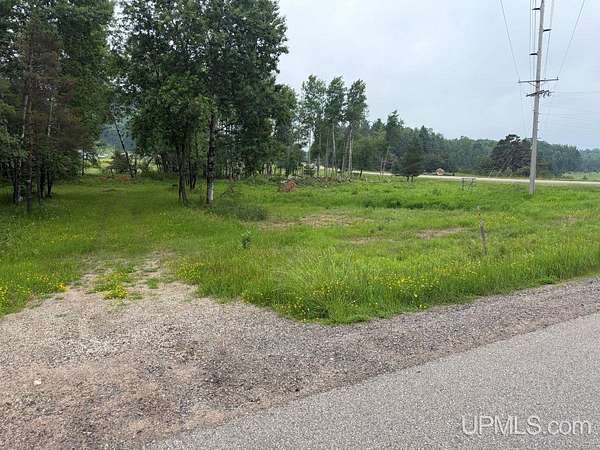 1 Acre of Residential Land for Sale in Iron Mountain, Michigan