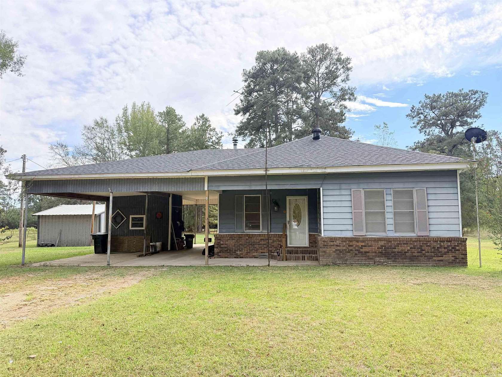 5 Acres of Land with Home for Sale in Crossett, Arkansas