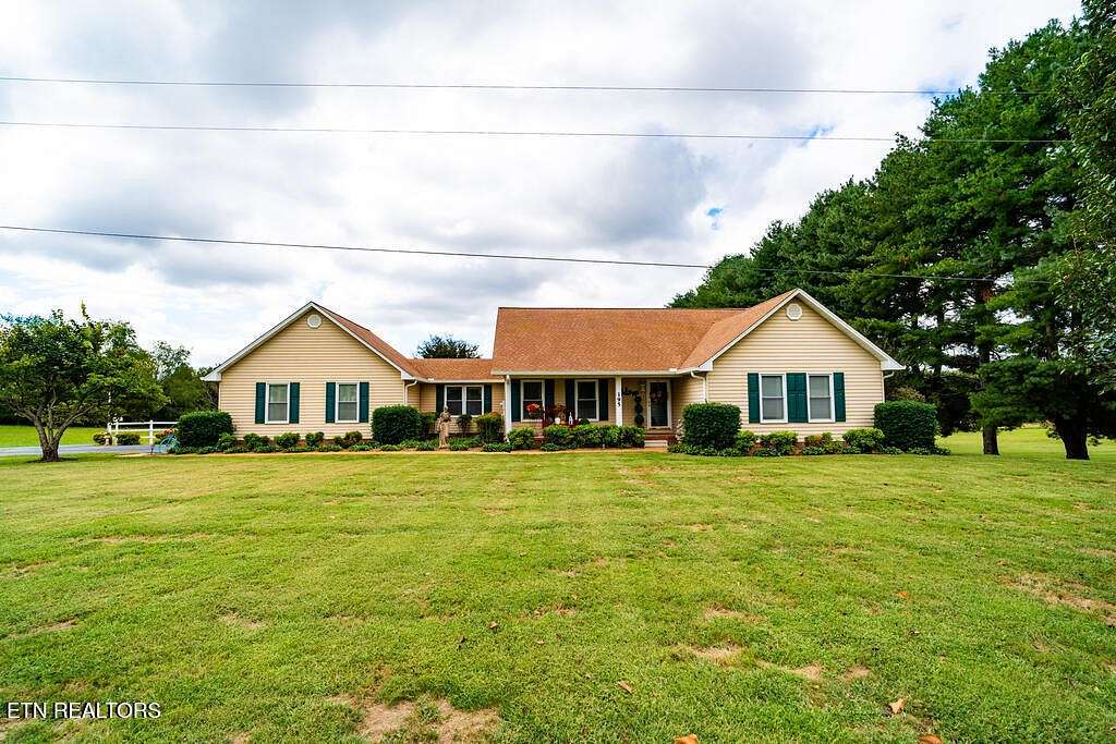5 Acres of Land with Home for Sale in Sparta, Tennessee