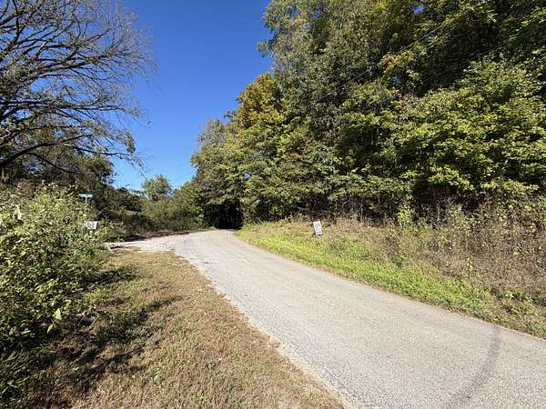 4 Acres of Residential Land for Sale in Nunnelly, Tennessee