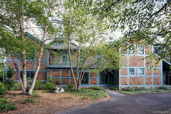 3 Acres of Land with Home for Sale in Tuxedo Park, New York